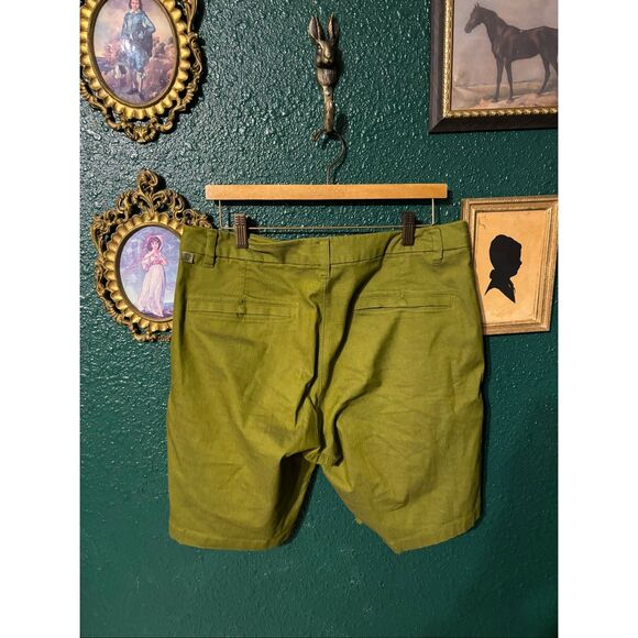 Lululemon Commission Classic-Fit Short 9" *Oxford Juniper Green Sz 33 - Picture 2 of 4